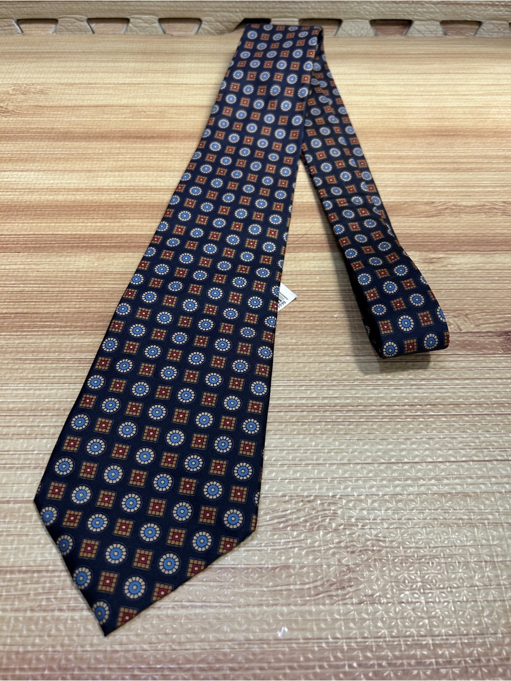 NWT Jim Thompson 100% Thai Silk Geometric Medallion Tie Navy